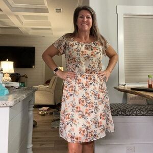 Chic Floral Midi Dress in Cream and Orange